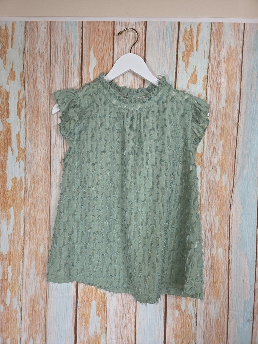 THML Sage Green Ruffle Cap Sleeve Top. Size M